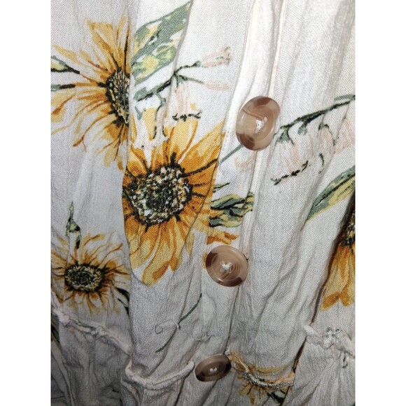 Maurices White Floral Short Sleeve Off The Shoulder Blouse Sz XL - Picture 2 of 3